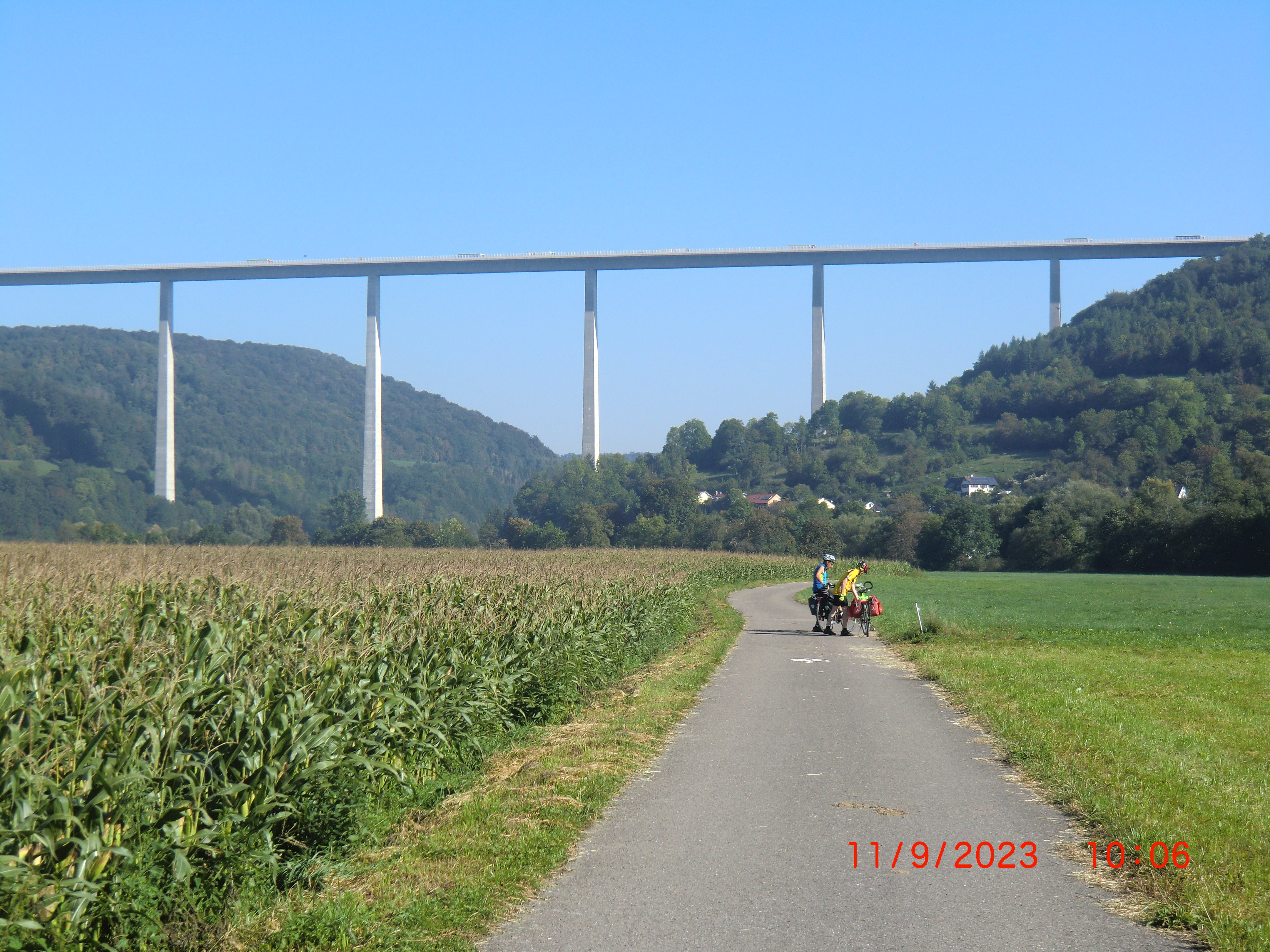 2Tag-0106Autobahnbrcke bei Geislingen